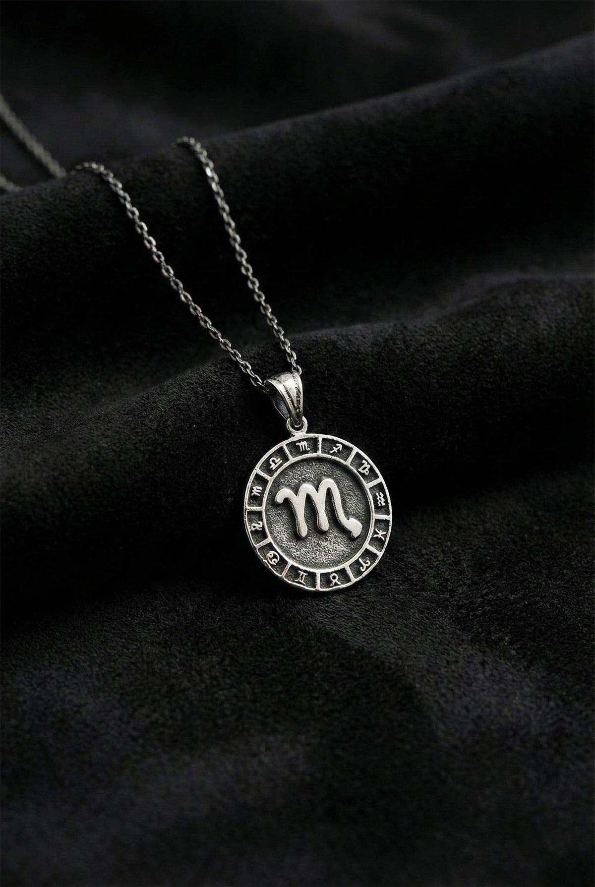 Collier médaillon roue du zodiaque Scorpion en argent sterling 925