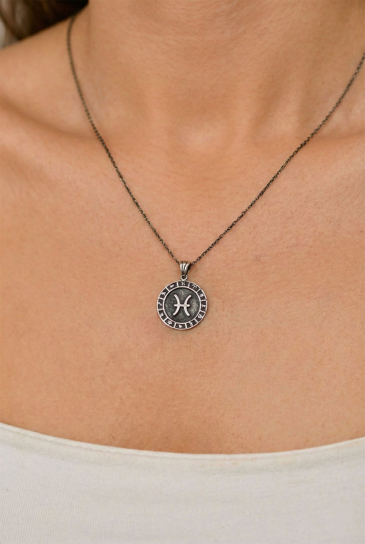 Pisces Zodiac Sign Wheel Medallion Necklace in 925 sterling silver - view 2