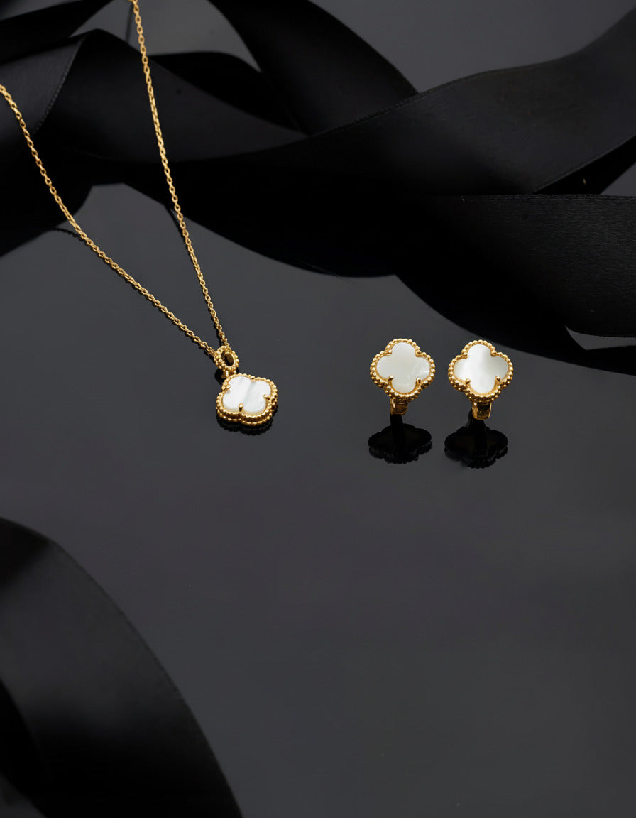 Ensemble collier et boucles d'oreilles trèfle en nacre blanche et or | Argent 925