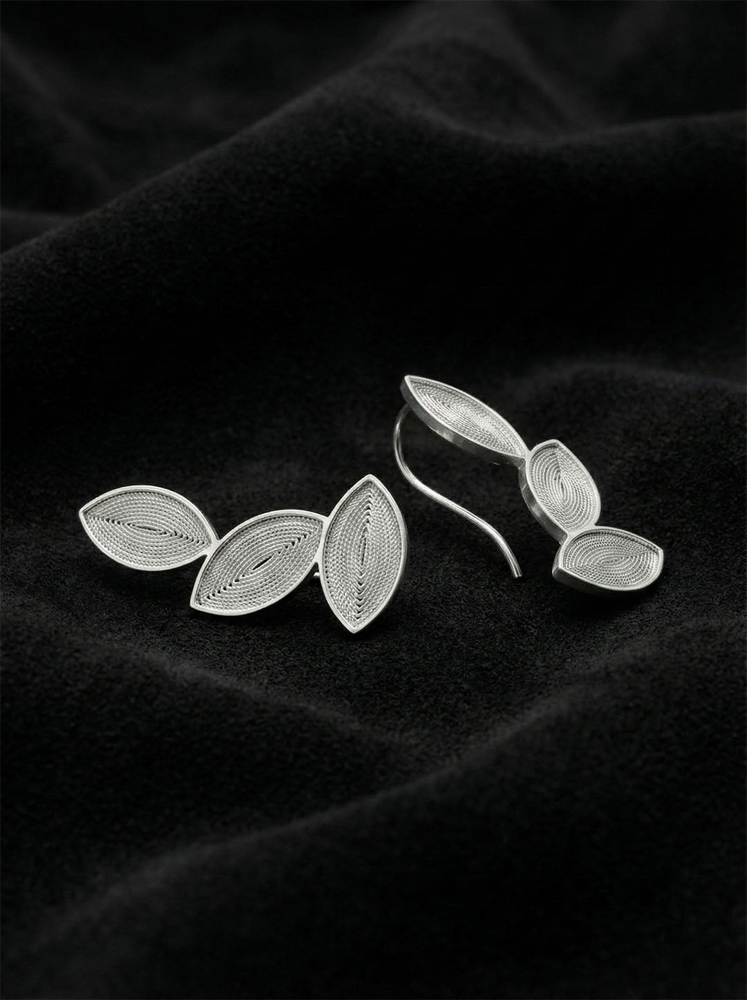 925 Sterling Silver Handmade Filigree Leaf Motif Horizontal Ivy Earrings