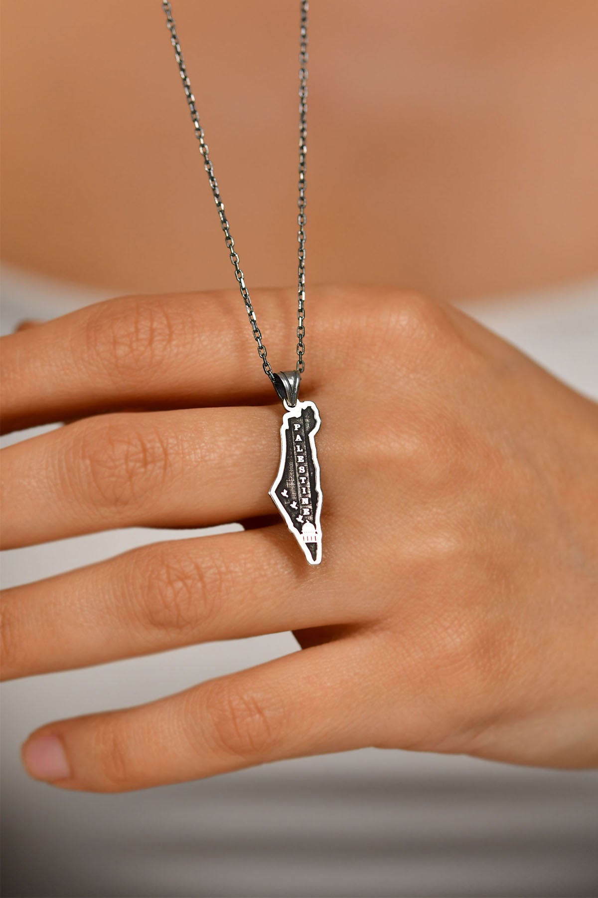 Palestine Map Freedom Pendant Unisex Necklace in 925 sterling silver - view 3