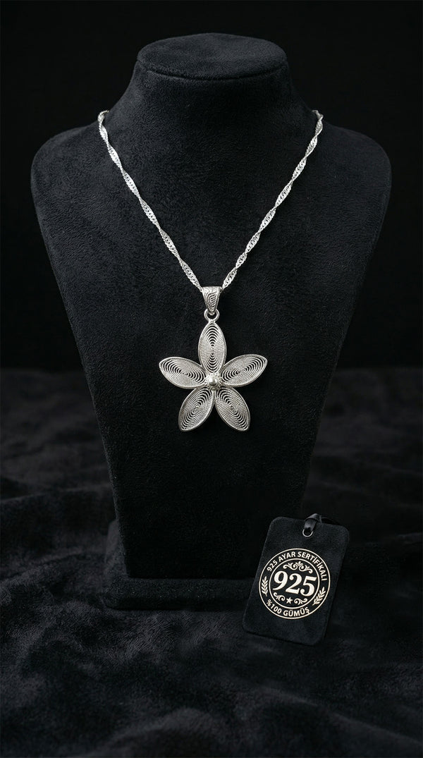 925 Sterling Silver Traditional Filigree Handicraft Flower Motif Necklace