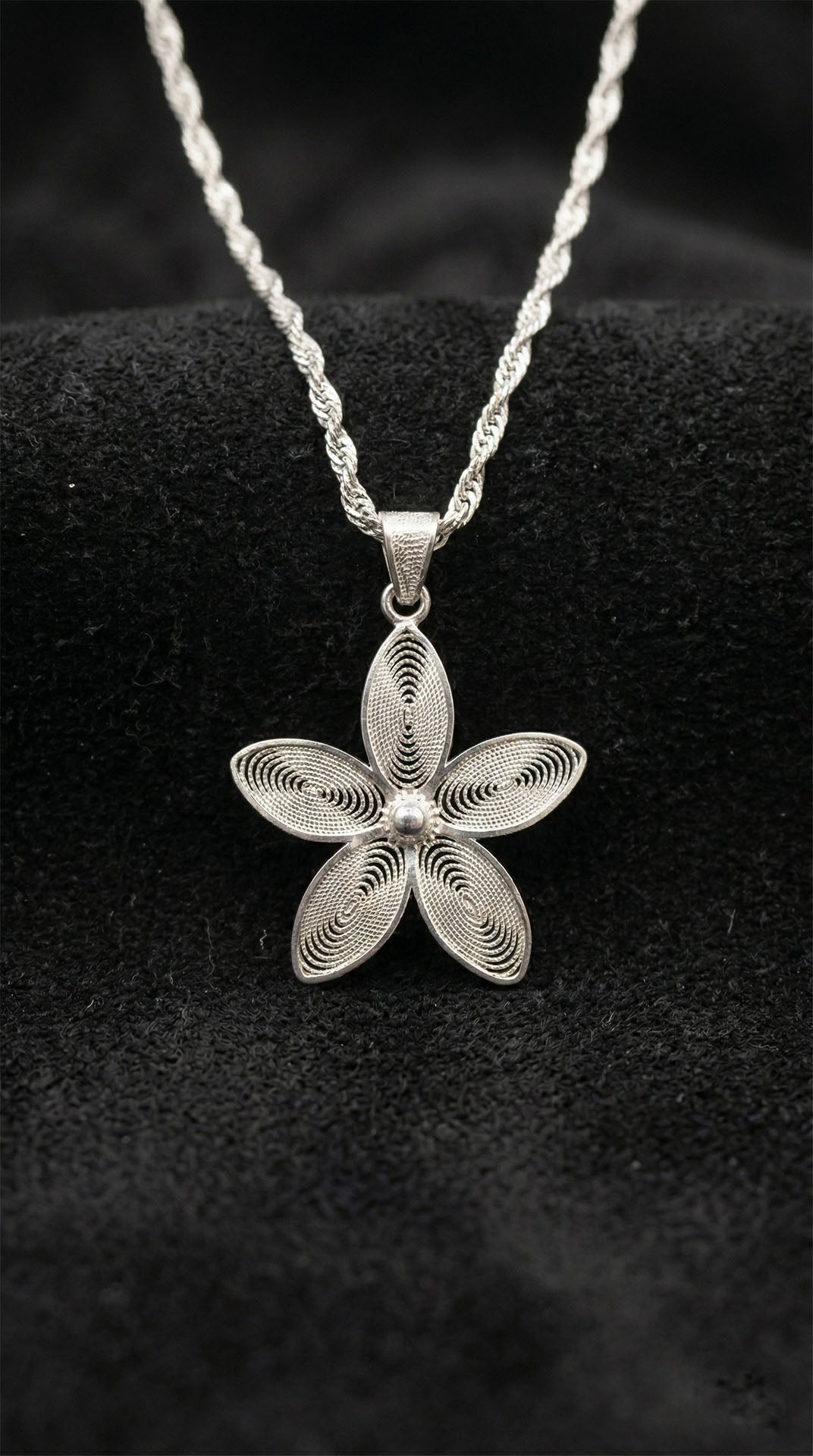 Traditional Filigree Handmade Flower Motif Necklace Silver
