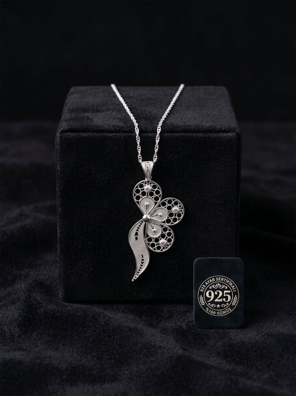 925 Sterling Silver Ribbon Filigree Medallion Necklace