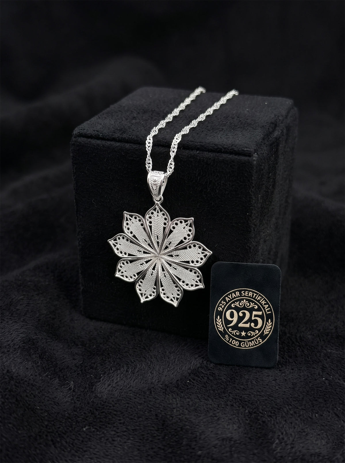 925 Sterling Silver Filigree Dahlia Flower Medallion Necklace