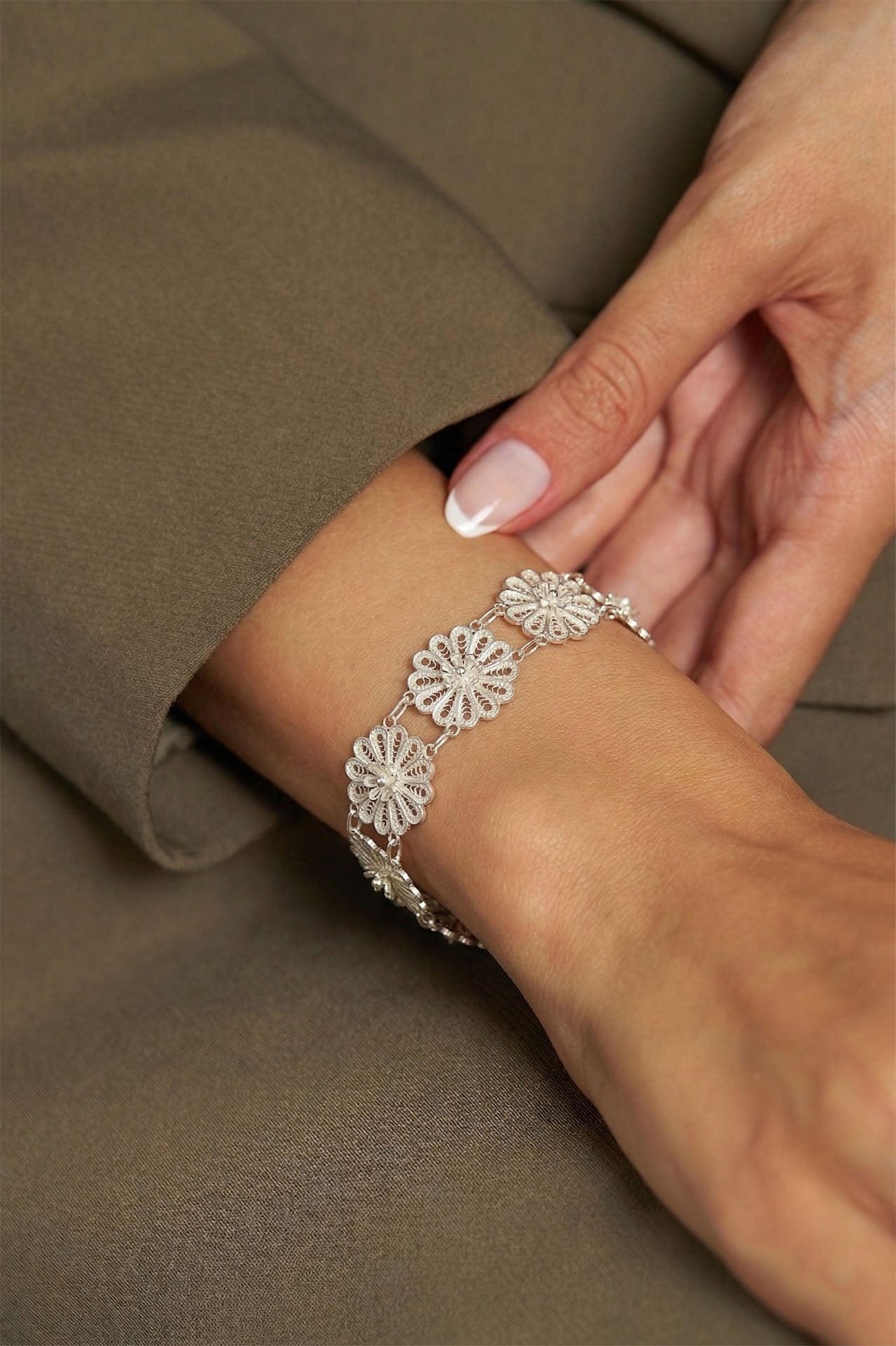 Traditional Filigree Handmade Flower Motif Cuff Bracelet Silver