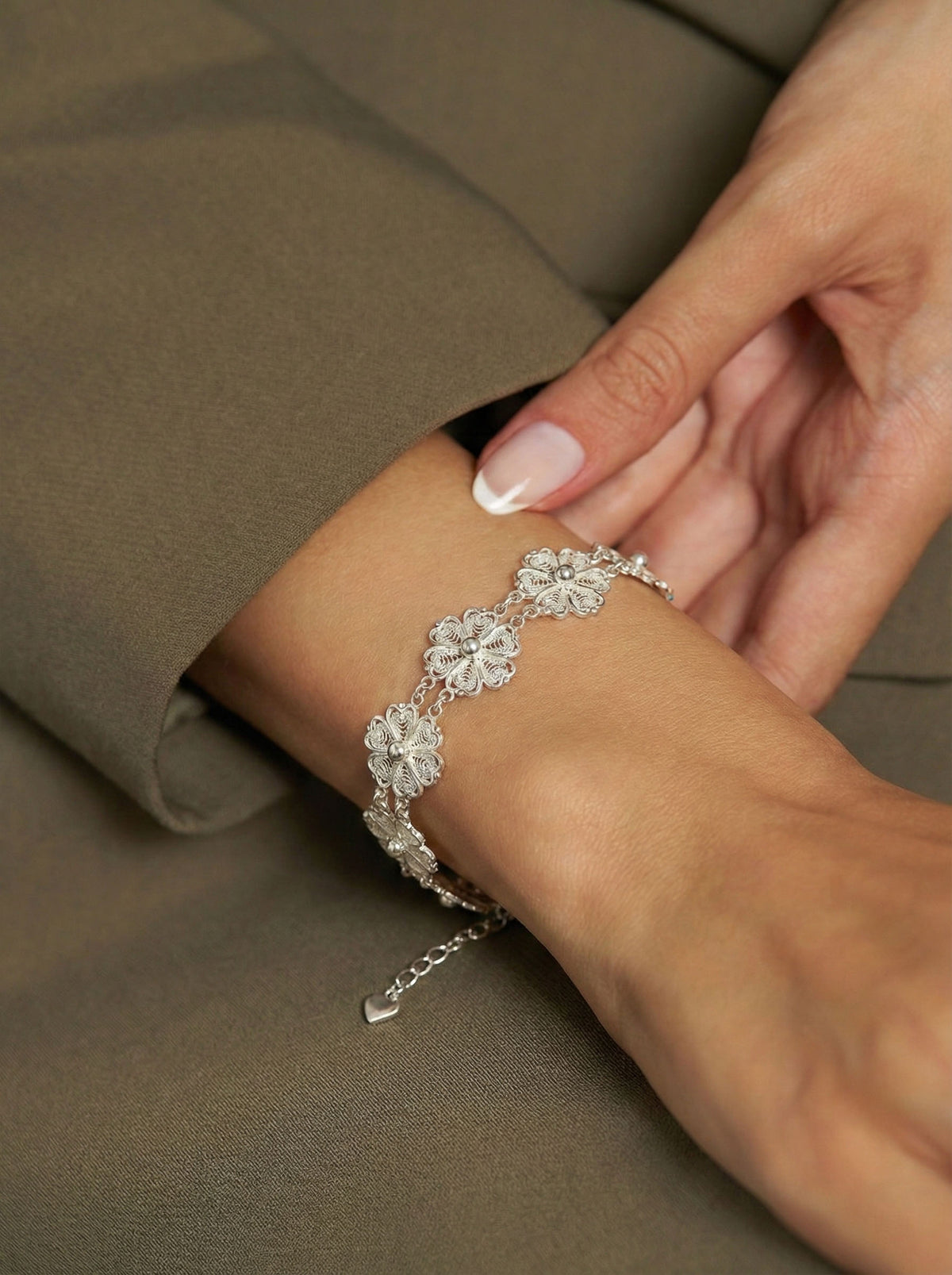 Filigree Flower Link Bracelet (Adjustable) in 925 sterling silver - view 2