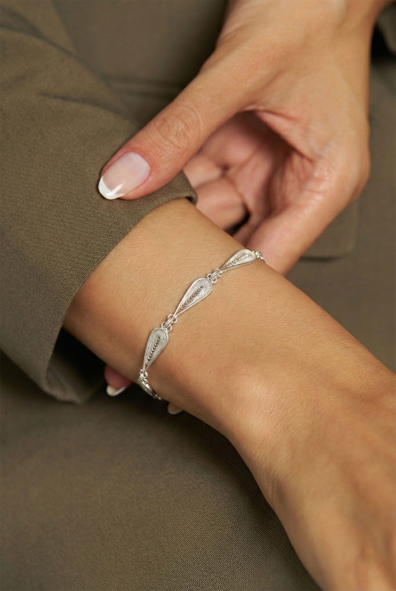 Traditional Filigree Handmade Drop Motif Row Bracelet Silver
