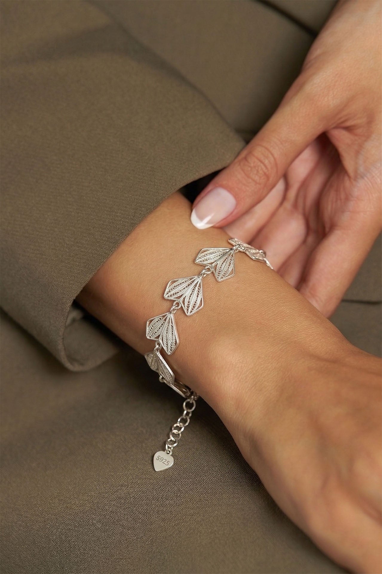 Traditional Filigree Handmade Origami Heart Motif Cuff Bracelet Silver