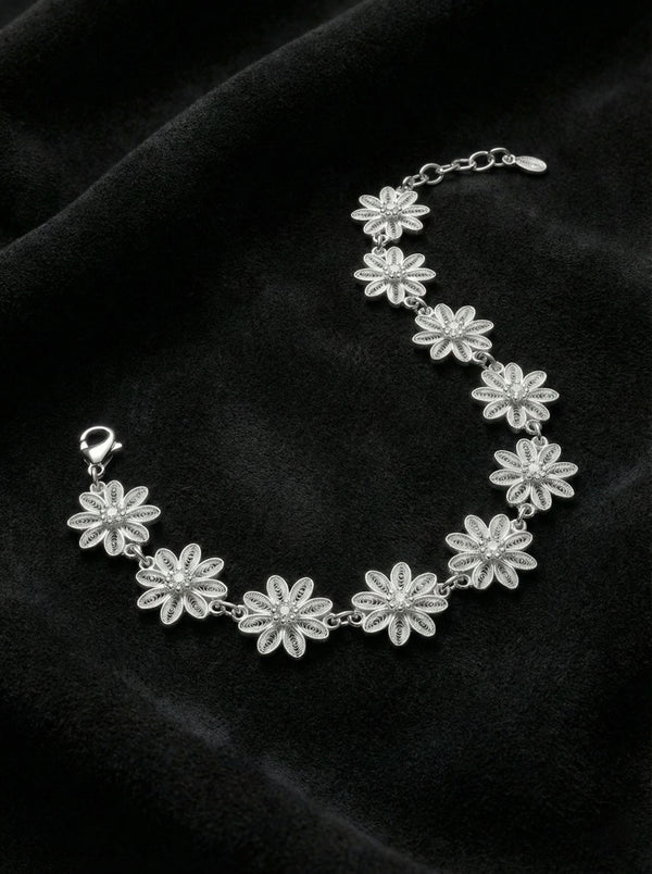 925 Sterling Silver Traditional Filigree Daisy Motif Adjustable Bracelet