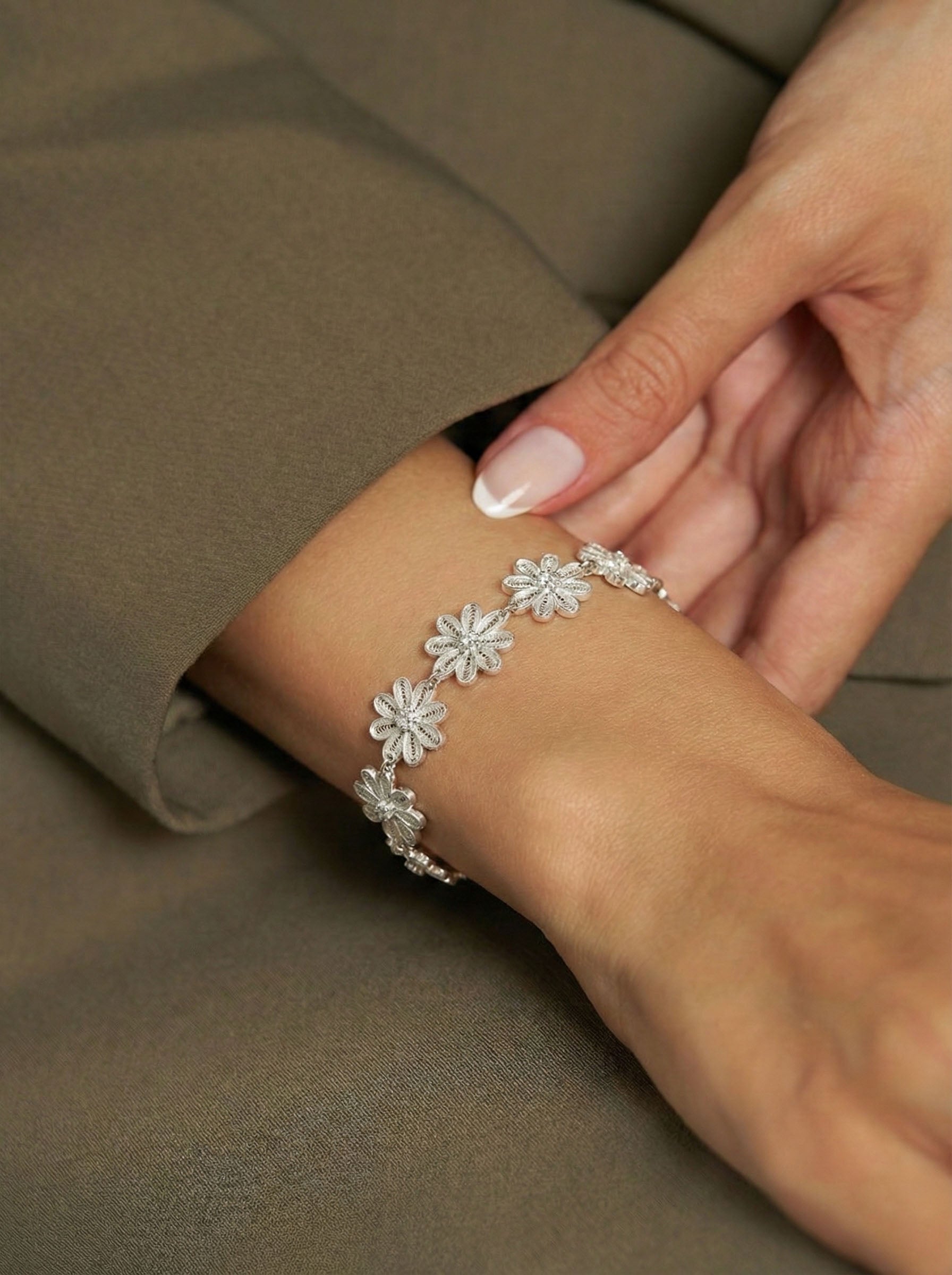 Traditional Filigree Handmade Clover Motif Row Bracelet Silver