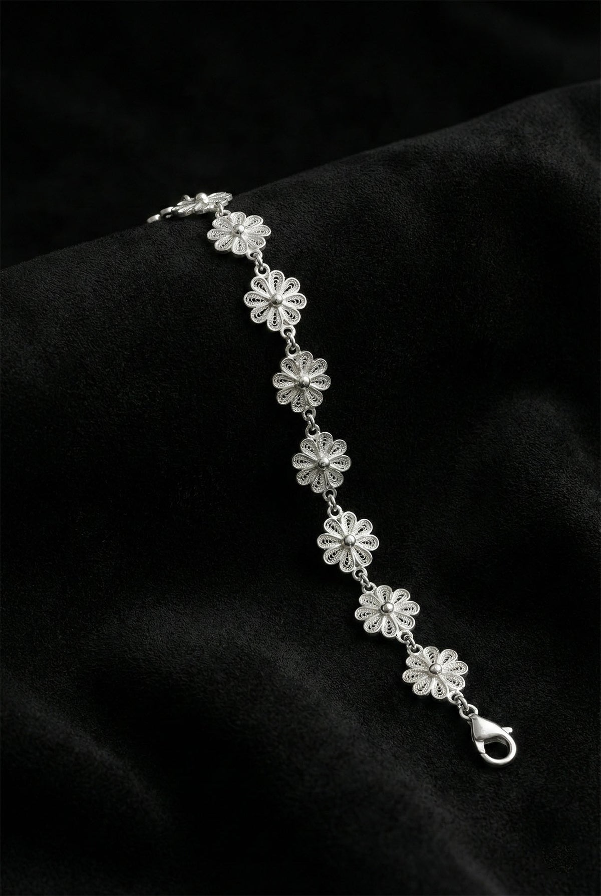 Traditional Filigree Daisy Link Bracelet in 925 sterling silver - view 4
