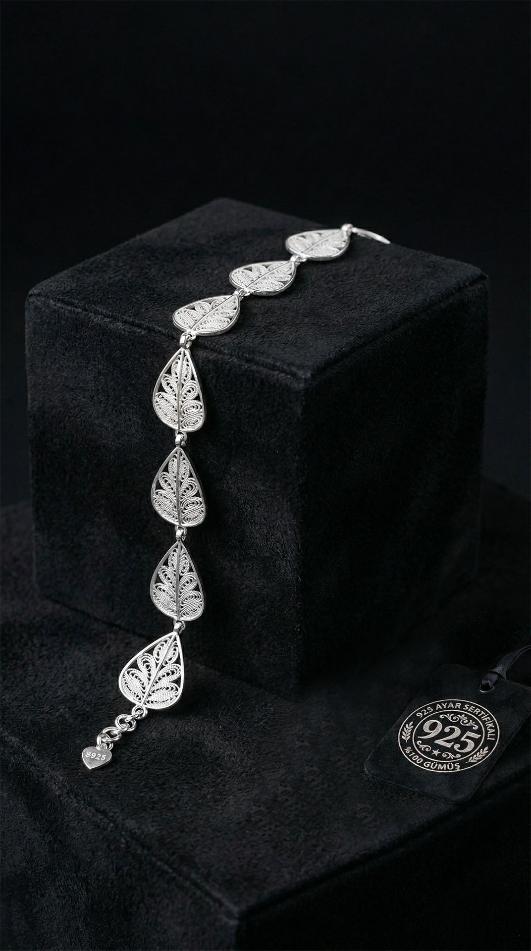 Traditional Filigree Leaf Pattern Bracelet in 925 sterling silver
