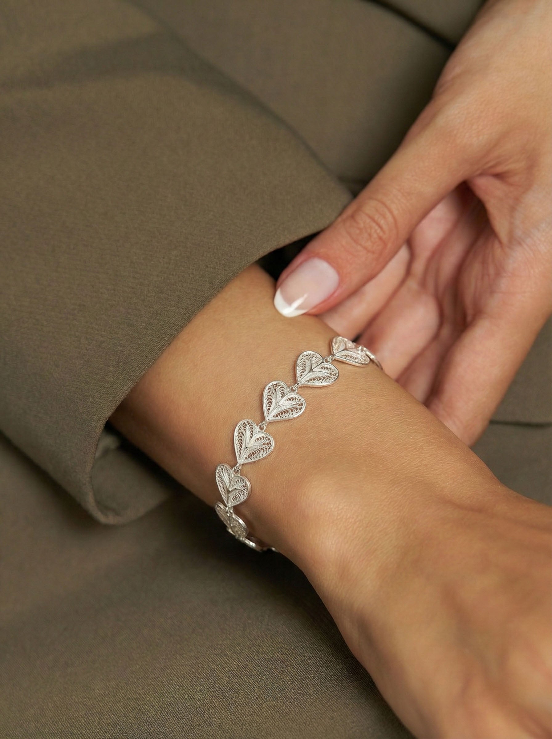 Traditional Filigree Handmade Art Tulip Motif Bracelet Silver