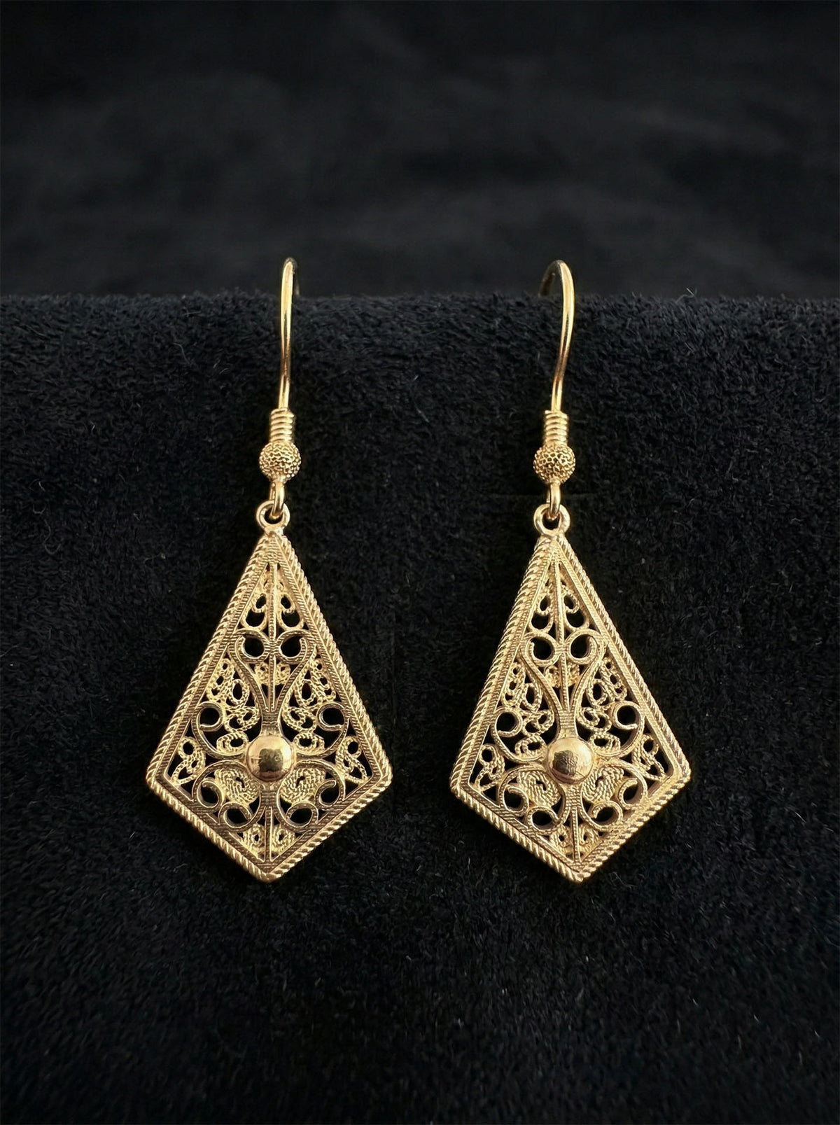 Gold Plated Filigree Rhombus Drop Earrings in 925 sterling silver