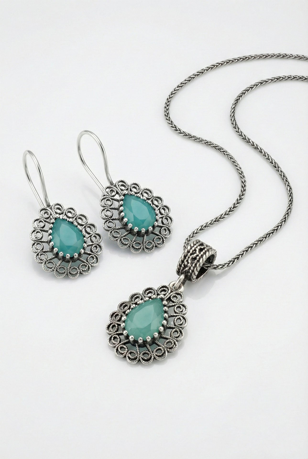 Aventurine Handmade Traditional Drop Filigree Necklace & Earrings Set Silver