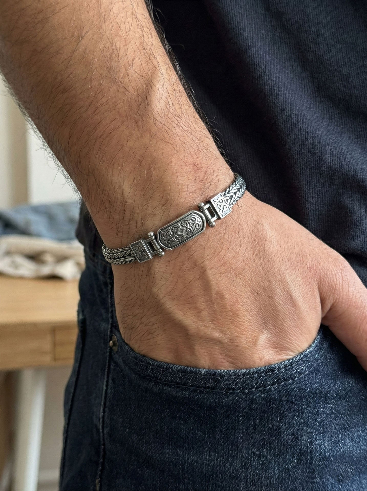 925 Sterling Silver Men's Bracelet - Oxidized Thick Handcrafted Herringbone Chain with Custom Patterned Clasp
