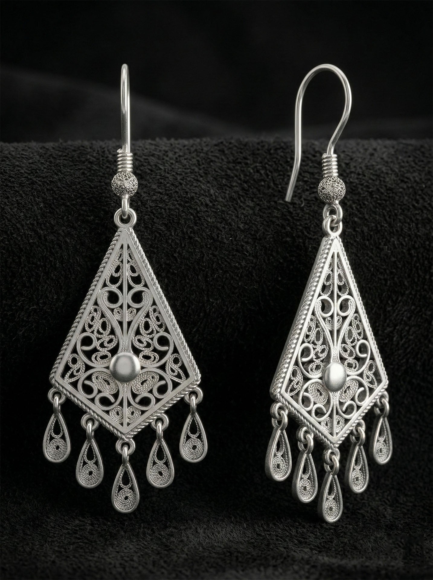 Traditional Filigree Diamond-Cut Tassel Chic Drop Earrings Silver
