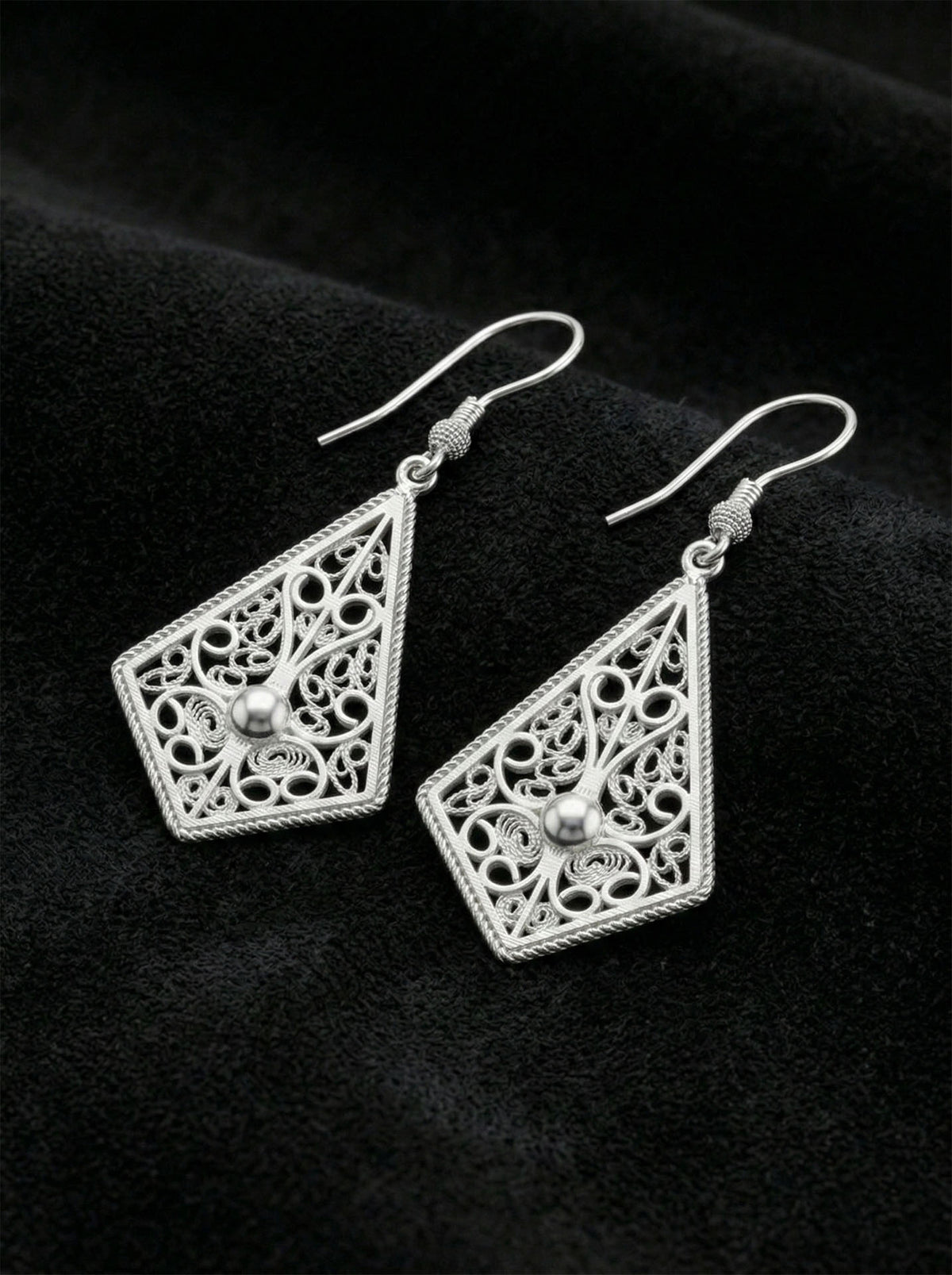 Traditionelle Filigran-Ohrhänger in Rautenform aus 925er Sterlingsilber