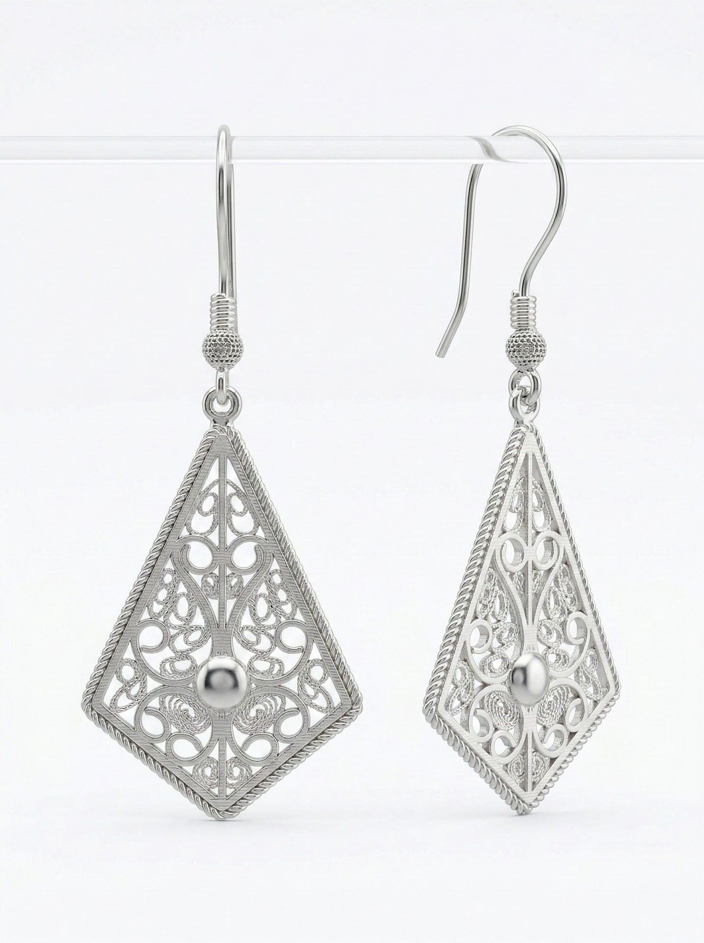 Traditional Filigree Diamond-Cut Chic Drop Earrings Silver