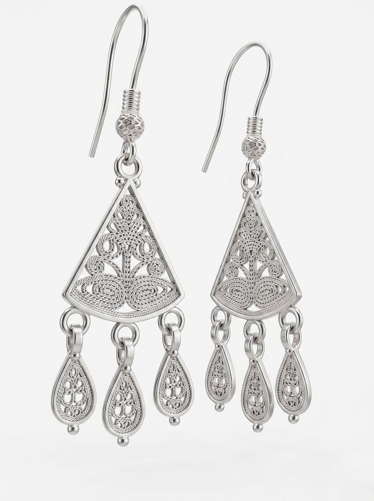 Boucles d'oreilles pendantes triangulaires en filigrane d'argent sterling 925