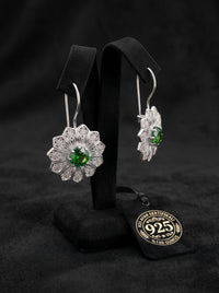 925er Sterlingsilber Smaragd Gänseblümchen filigrane Hängeohrringe