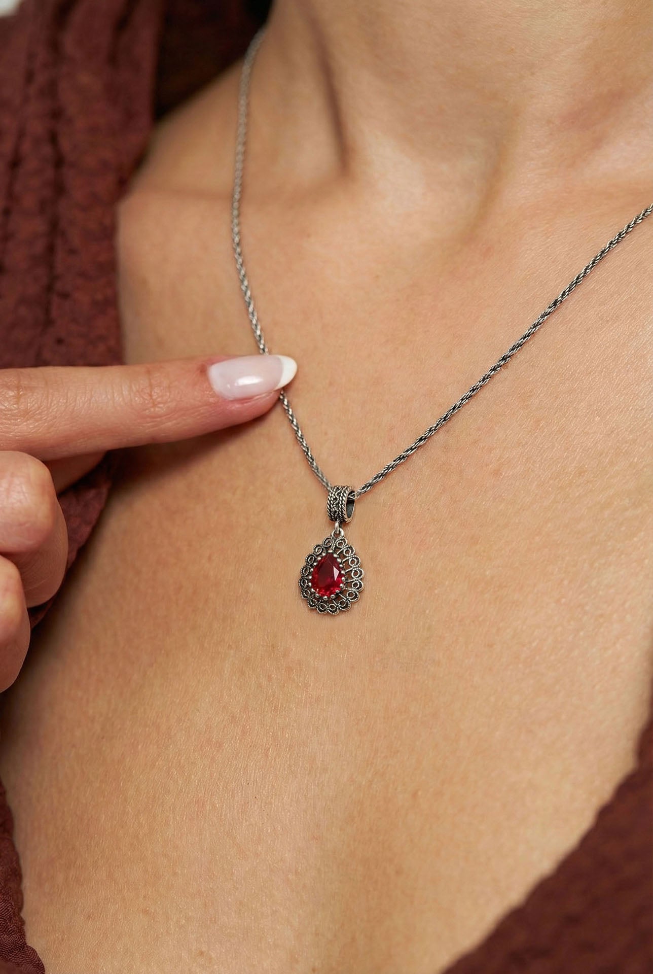 Garnet Handmade Traditional Drop Filigree Necklace Silver