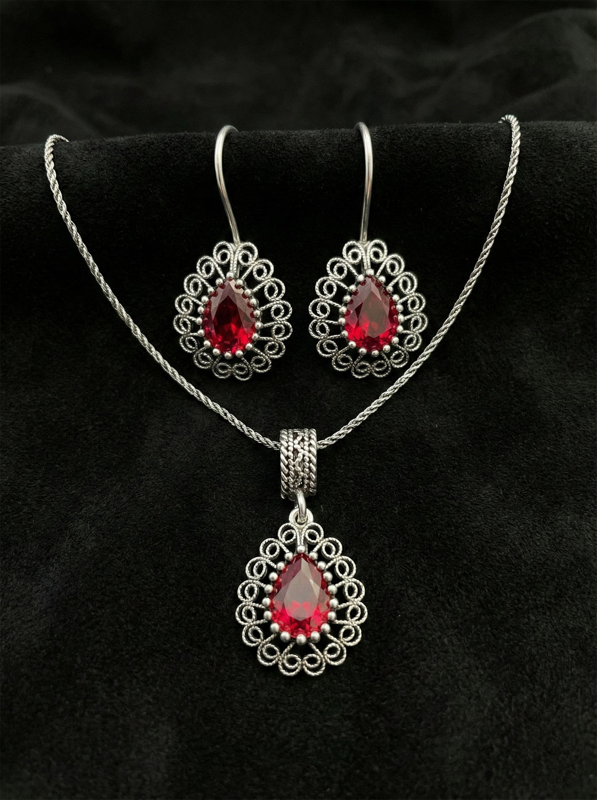Garnet Teardrop Filigree Necklace Earrings Set in 925 sterling silver