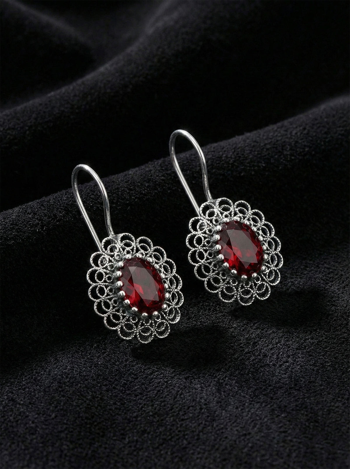 Traditionelle ovale Filigran-Granat-Ohrhänger aus 925er Sterlingsilber