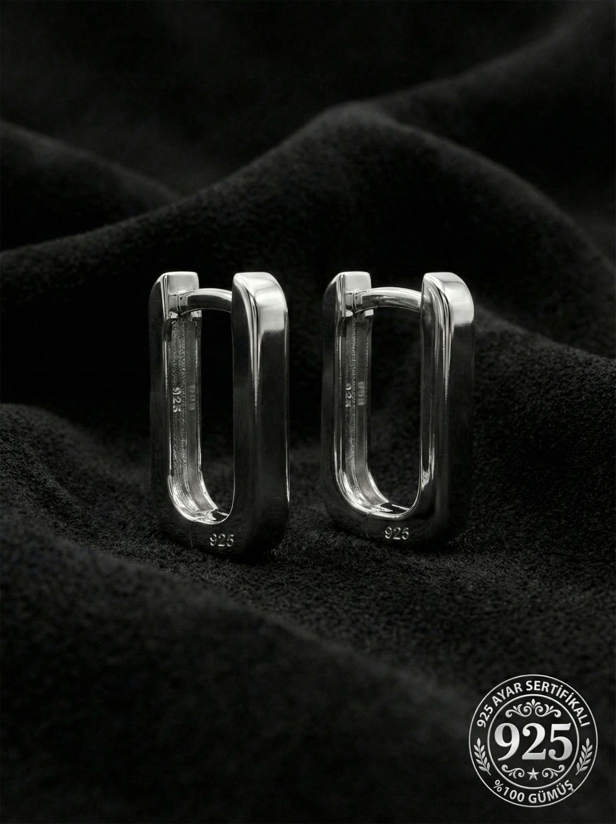 Rhodium Small Rectangular Huggie Hoops (3mm) in 925 sterling silver