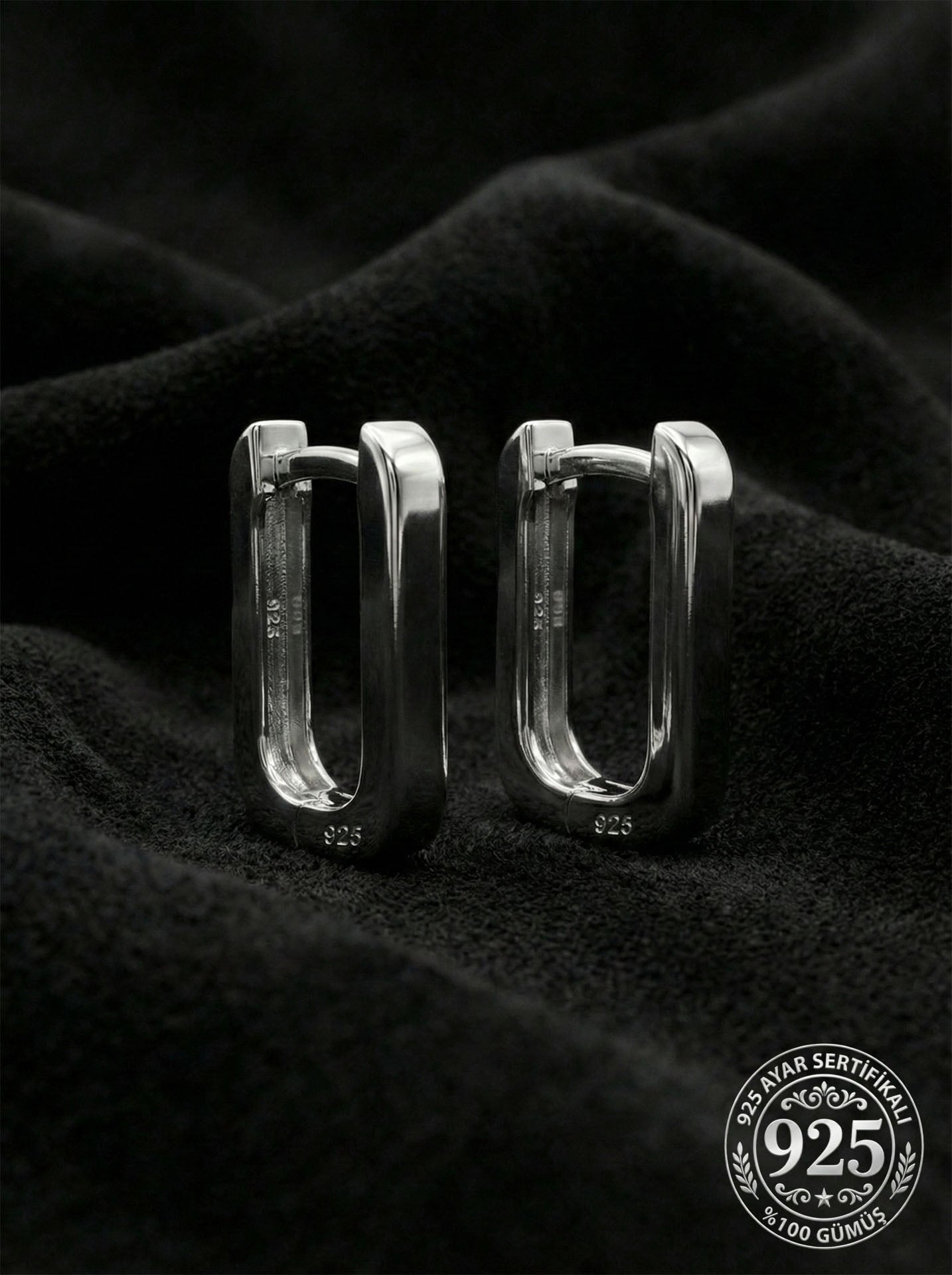 925 Ayar Gümüş Rodyum Kaplama Dikdörtgen Huggie Halka Küpe - Küçük Boy (3mm En)