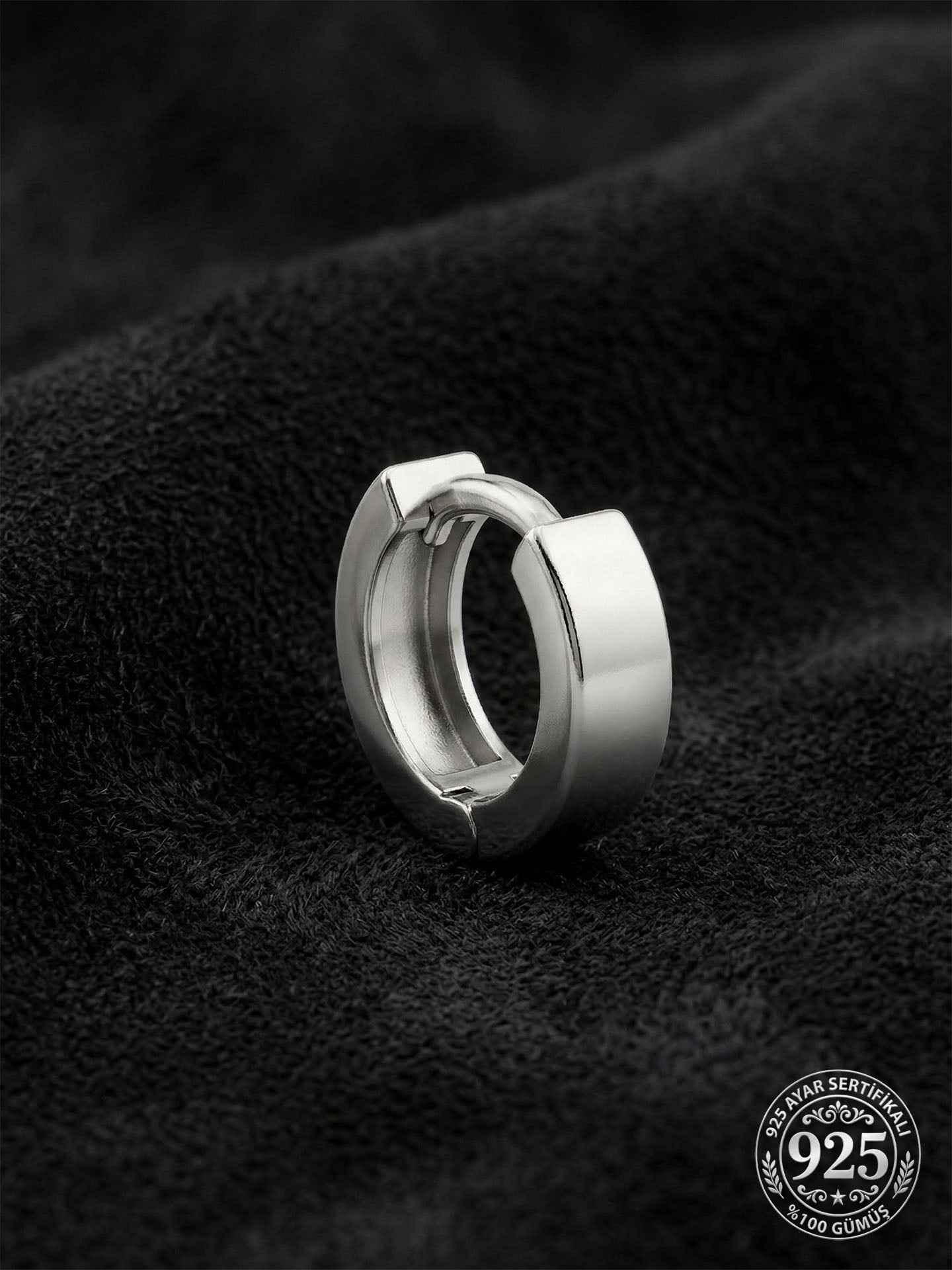 925 Ayar Gümüş Rodyum Kaplama Yuvarlak Erkek Huggie Halka Küpe - Tek (4x11mm)