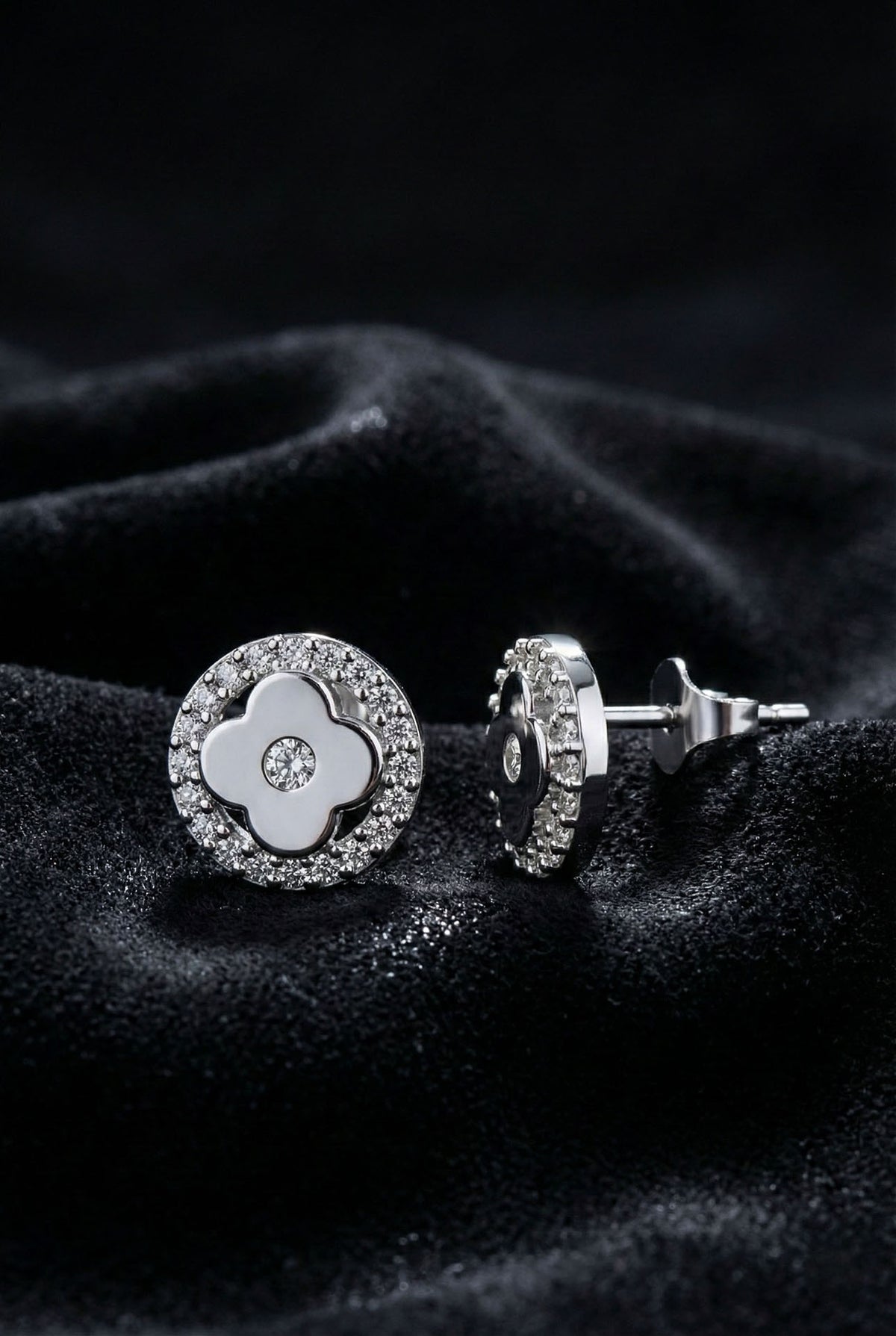 Rhodium Round Halo Clover Zircon Stud Earrings in 925 sterling silver
