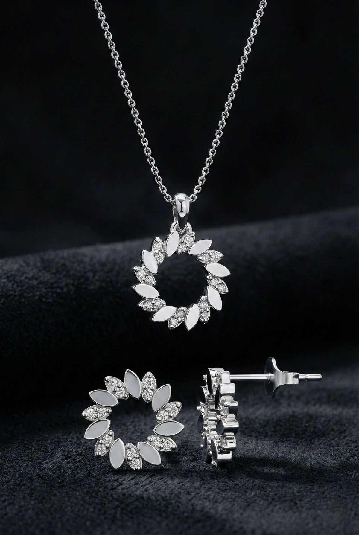 Zircon Laurel Wreath Necklace & Earrings Set in 925 sterling silver