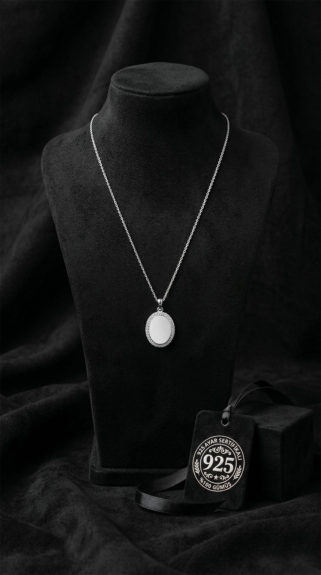 Oval Zircon Name Necklace - Personalizable in 925 sterling silver