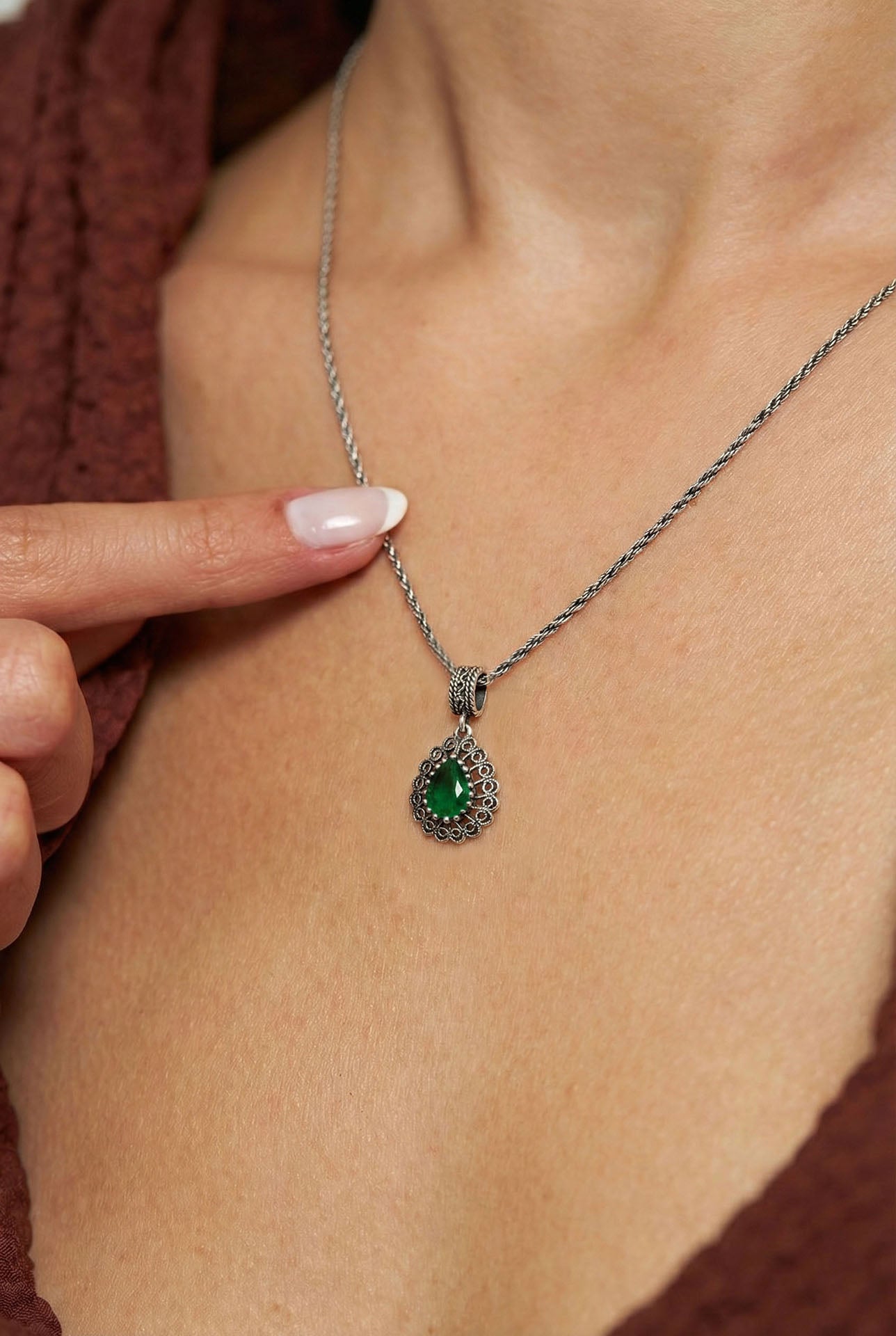 Emerald Handmade Traditional Drop Filigree Necklace & Earrings Set Silver