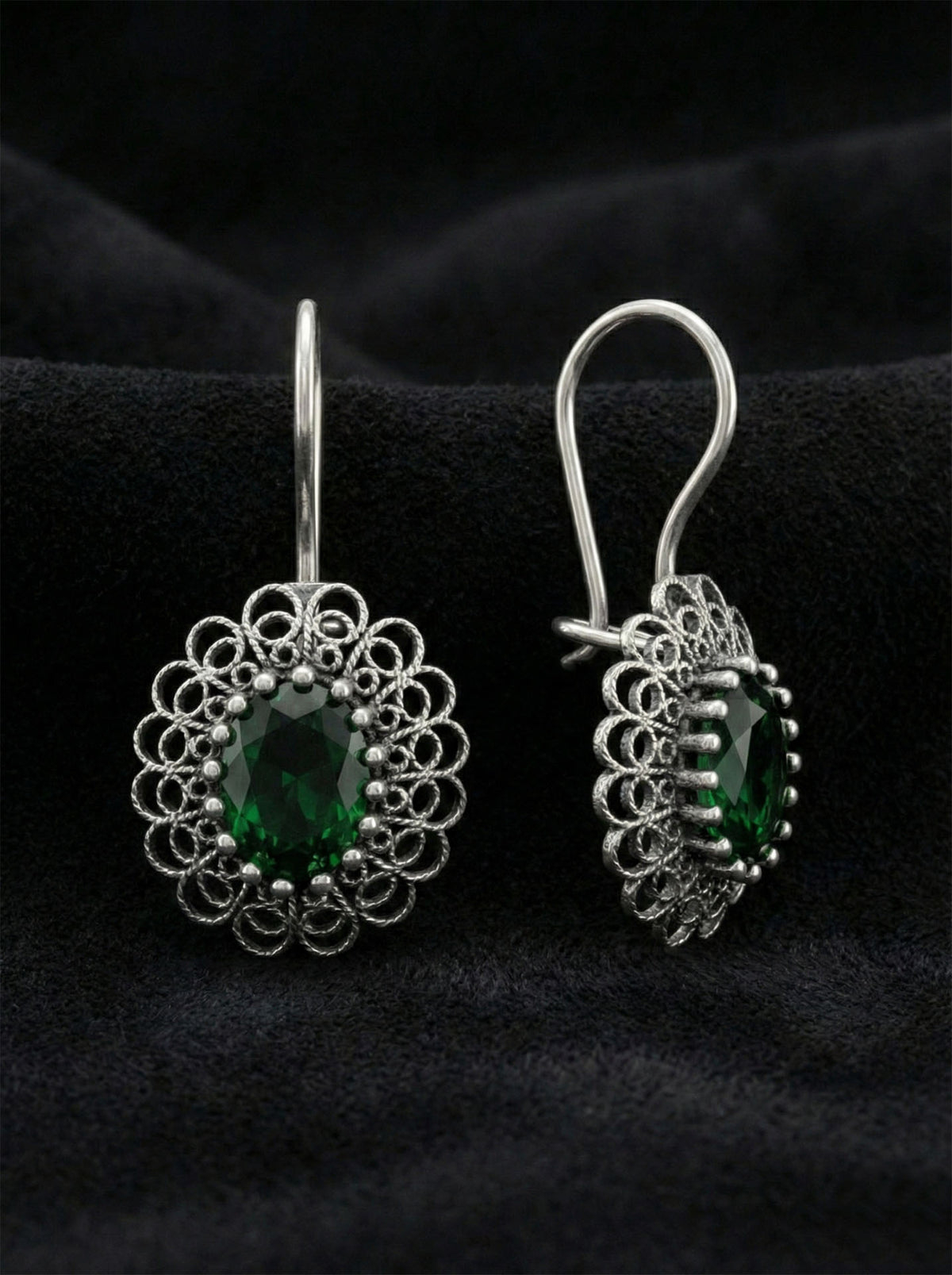 Traditionelle ovale Filigran-Smaragd-Ohrhänger aus 925er Sterlingsilber