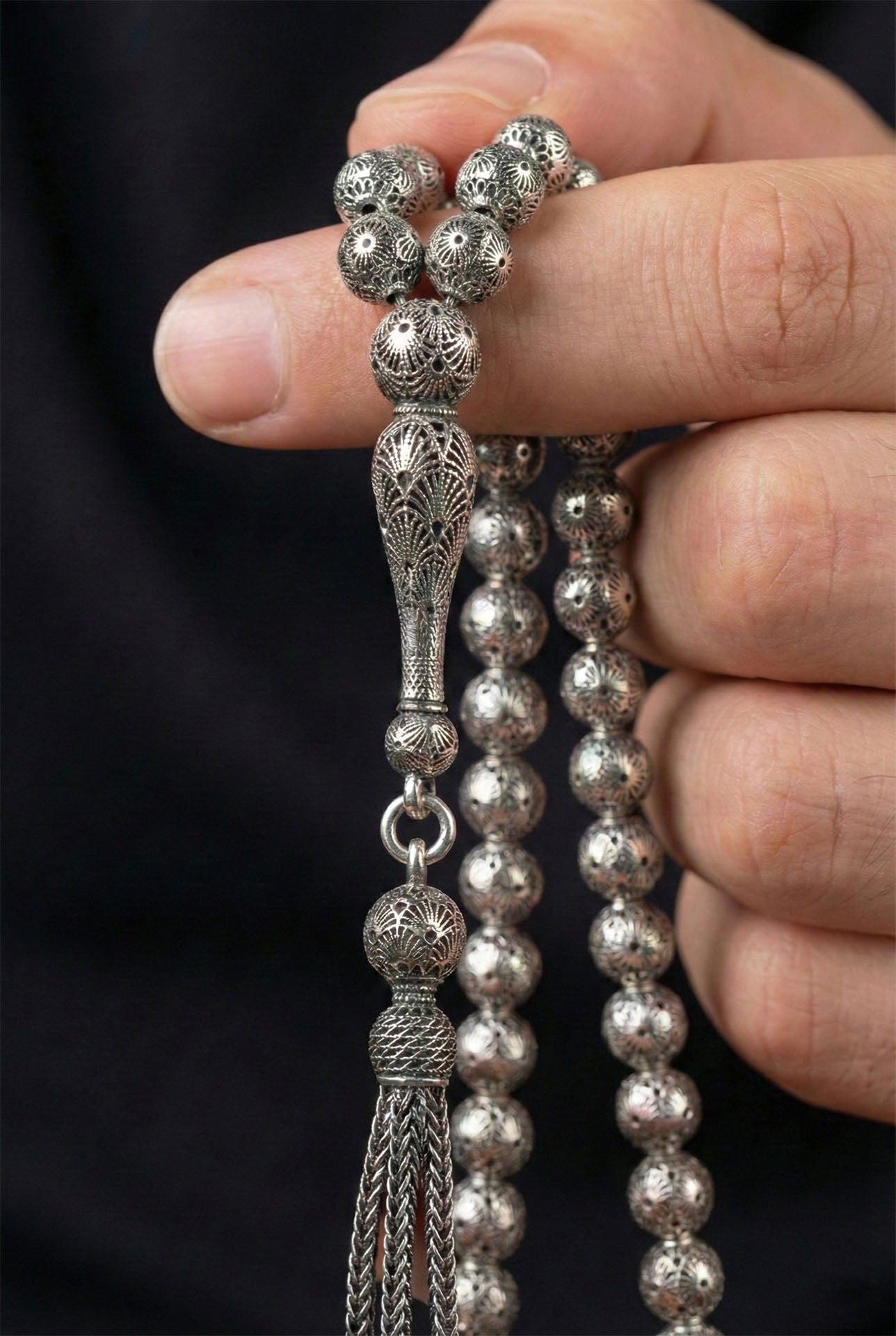 Globe Cut Barleycorn Tassel Wrist Embroidered-Style Traditional Prayer Beads Silver