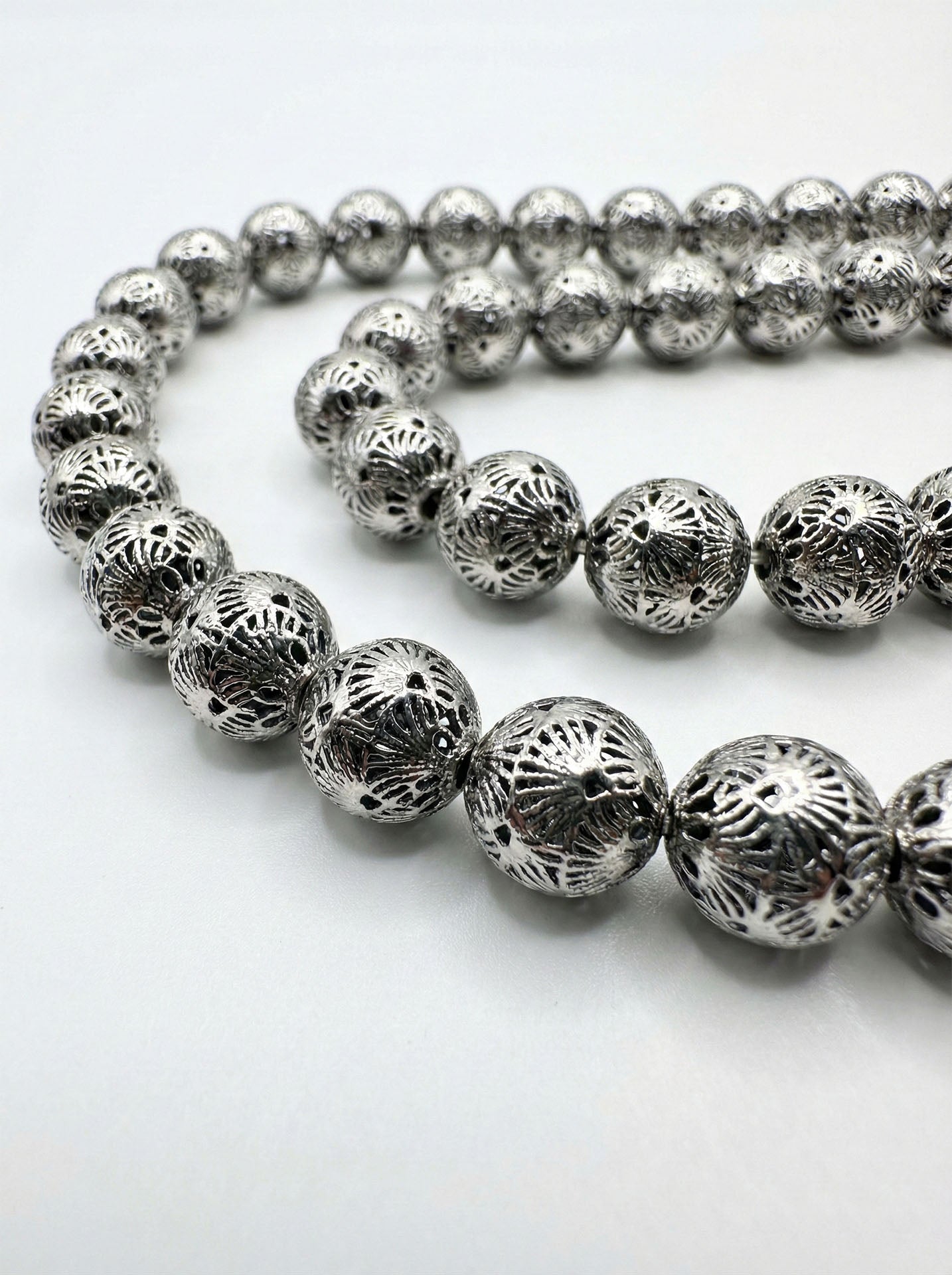 Globe Cut Barleycorn Tassel Wrist Embroidered-Style Traditional Prayer Beads Silver