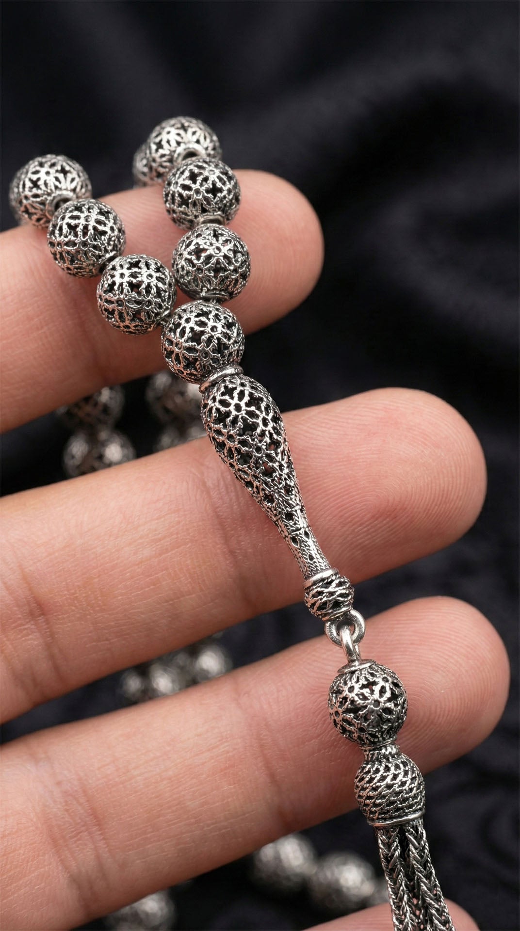 Globe Cut Tassel Wrist Clover Embroidered-Style Traditional Prayer Beads Silver
