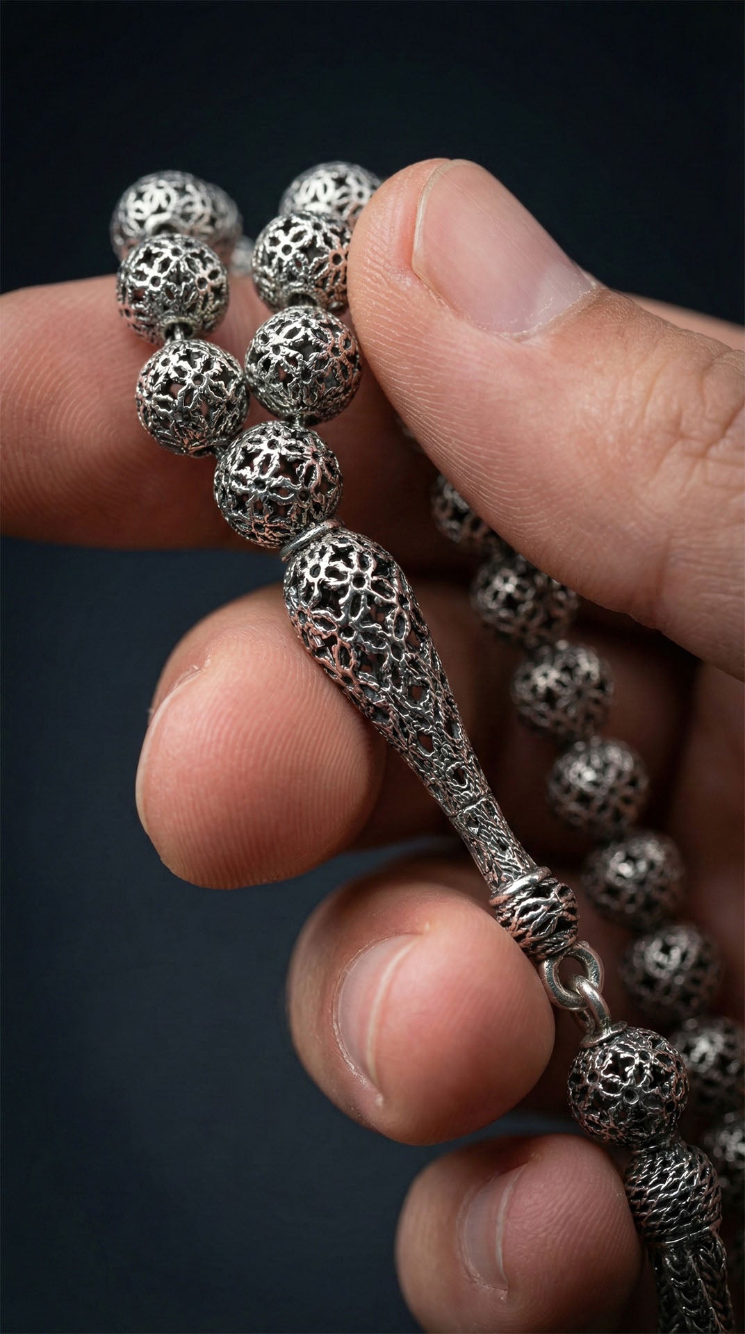 Globe Cut Tassel Wrist Clover Embroidered-Style Traditional Prayer Beads Silver