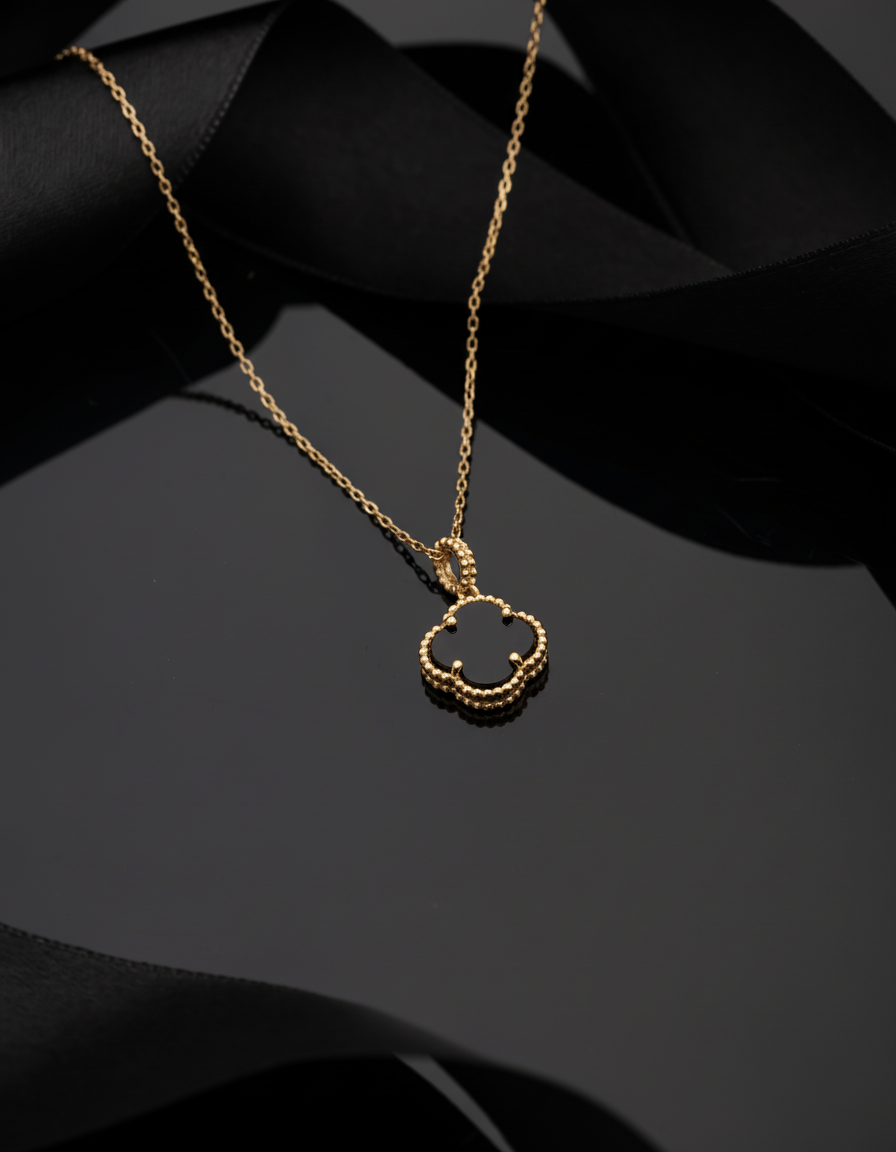 925 Ayar Oniks Taşlı Gold Yonca Gümüş Kolye