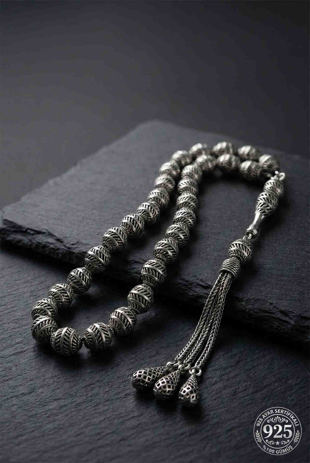 Chapelet ovale rayé avec triple pompon en argent sterling 925