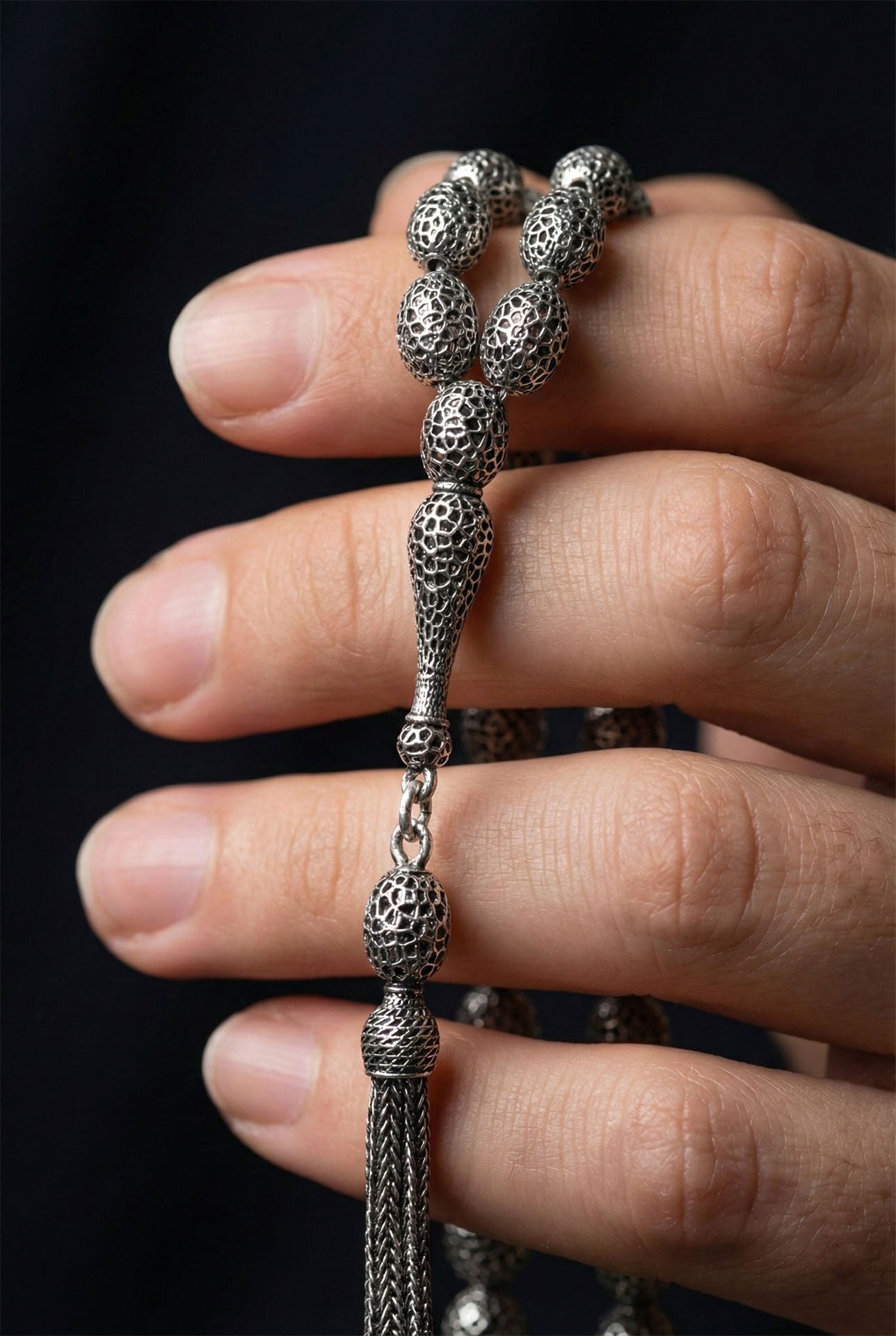 Oval Cut Tassel Clover Embroidered-Style Traditional Prayer Beads Silver