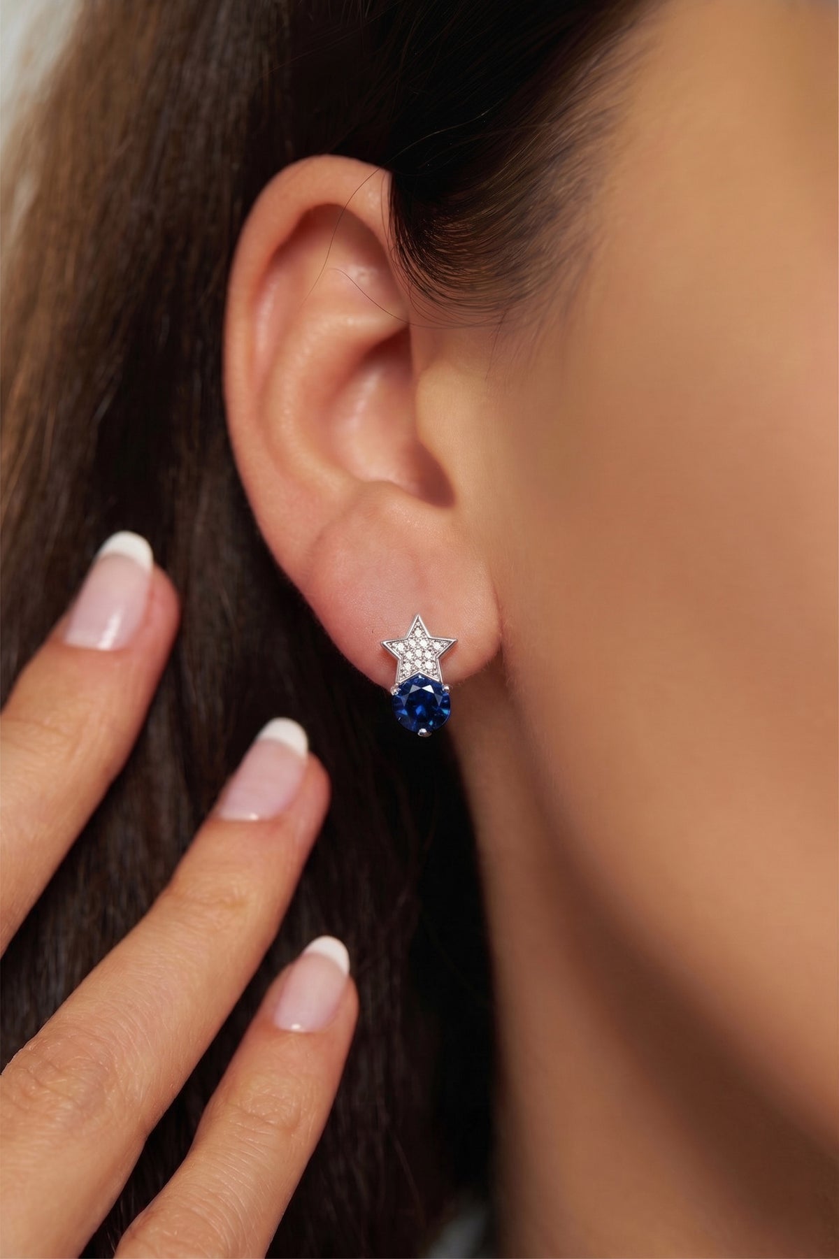 Sapphire Solitaire & Zircon Star Leverbacks | 925 Silver