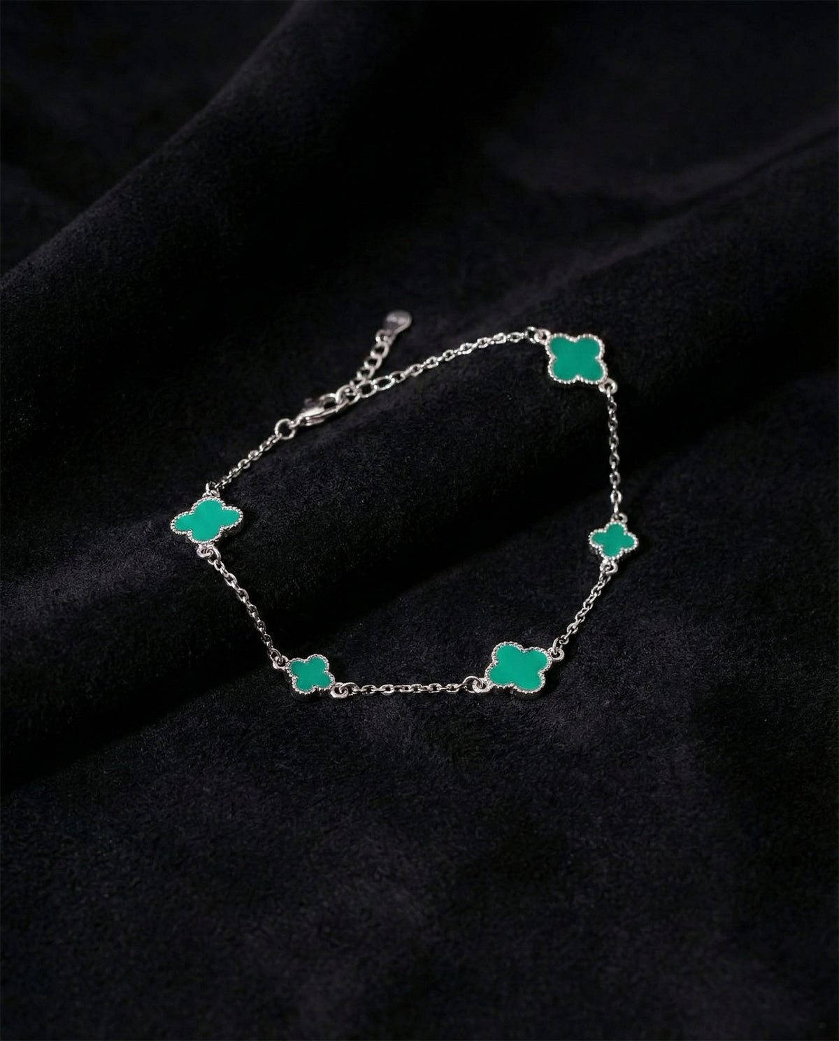 Armband mit türkisfarbenem Kleeblatt-Anhänger aus 925er Sterlingsilber
