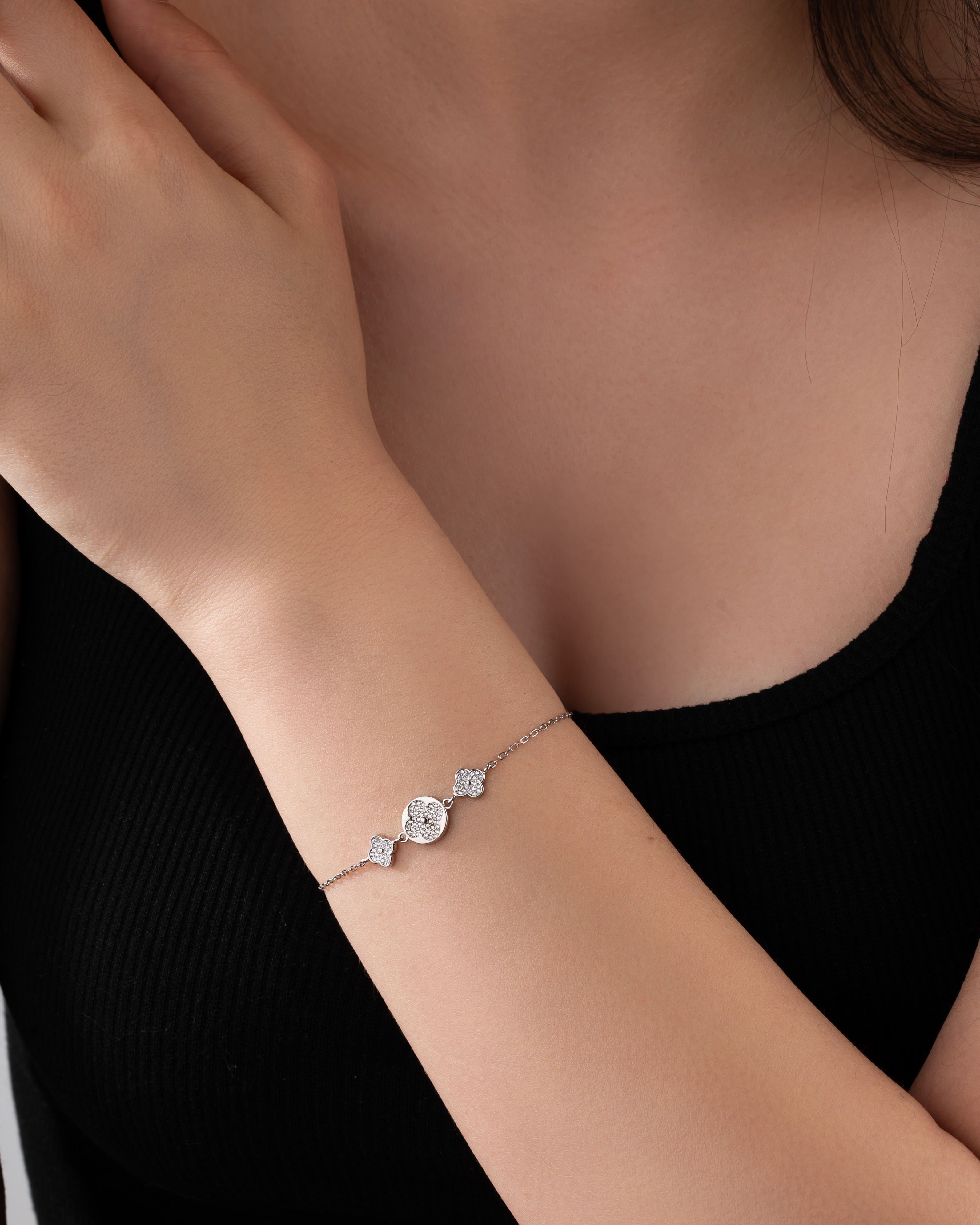 Trio Clover Minimalist Bracelet Rhodium Plated Silver