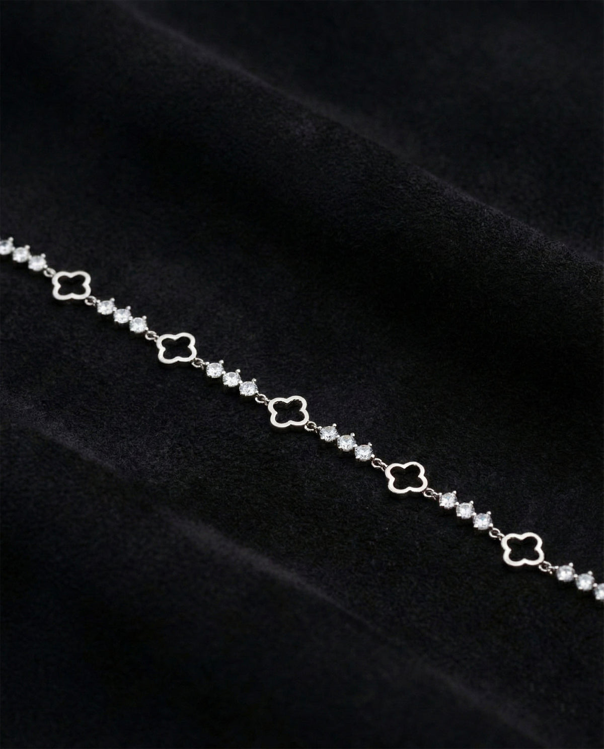 Rhodium Plated Clover Tennis Bracelet in 925 sterling silver