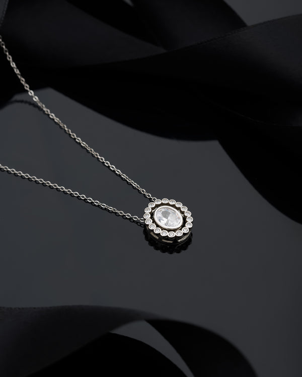 925 Ayar Rodyum Zirkon Taşlı Oval Anturaj Hareketli Ayarlanabilir Gümüş Kolye