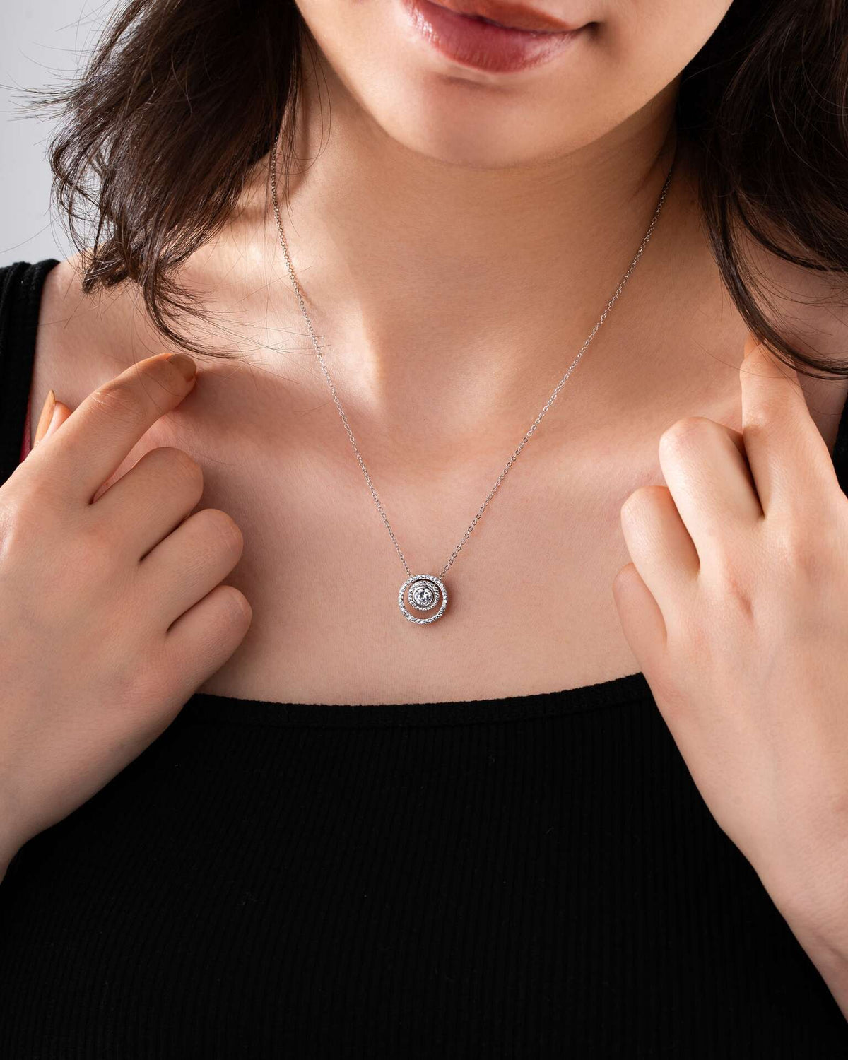 Round Halo Sliding Adjustable Zircon Necklace | 925 Silver